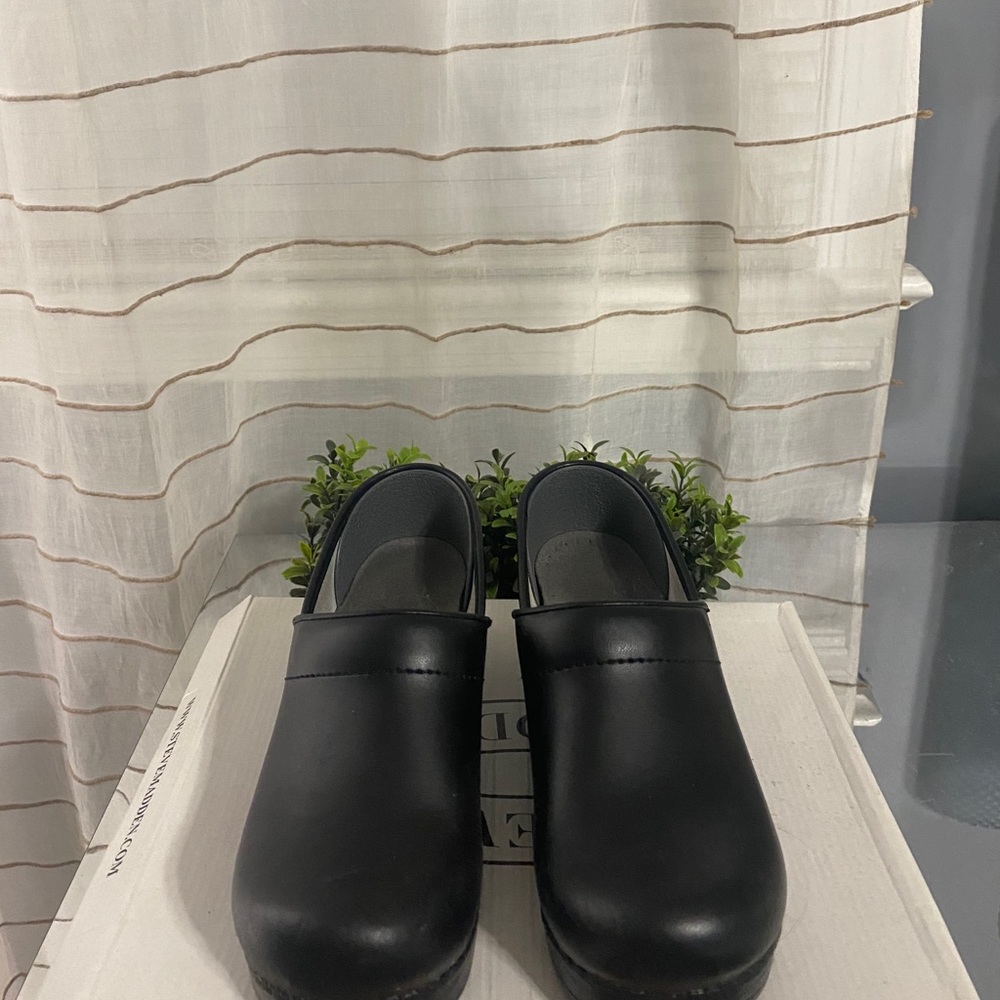 Dansko clogs - Picture 3 of 10
